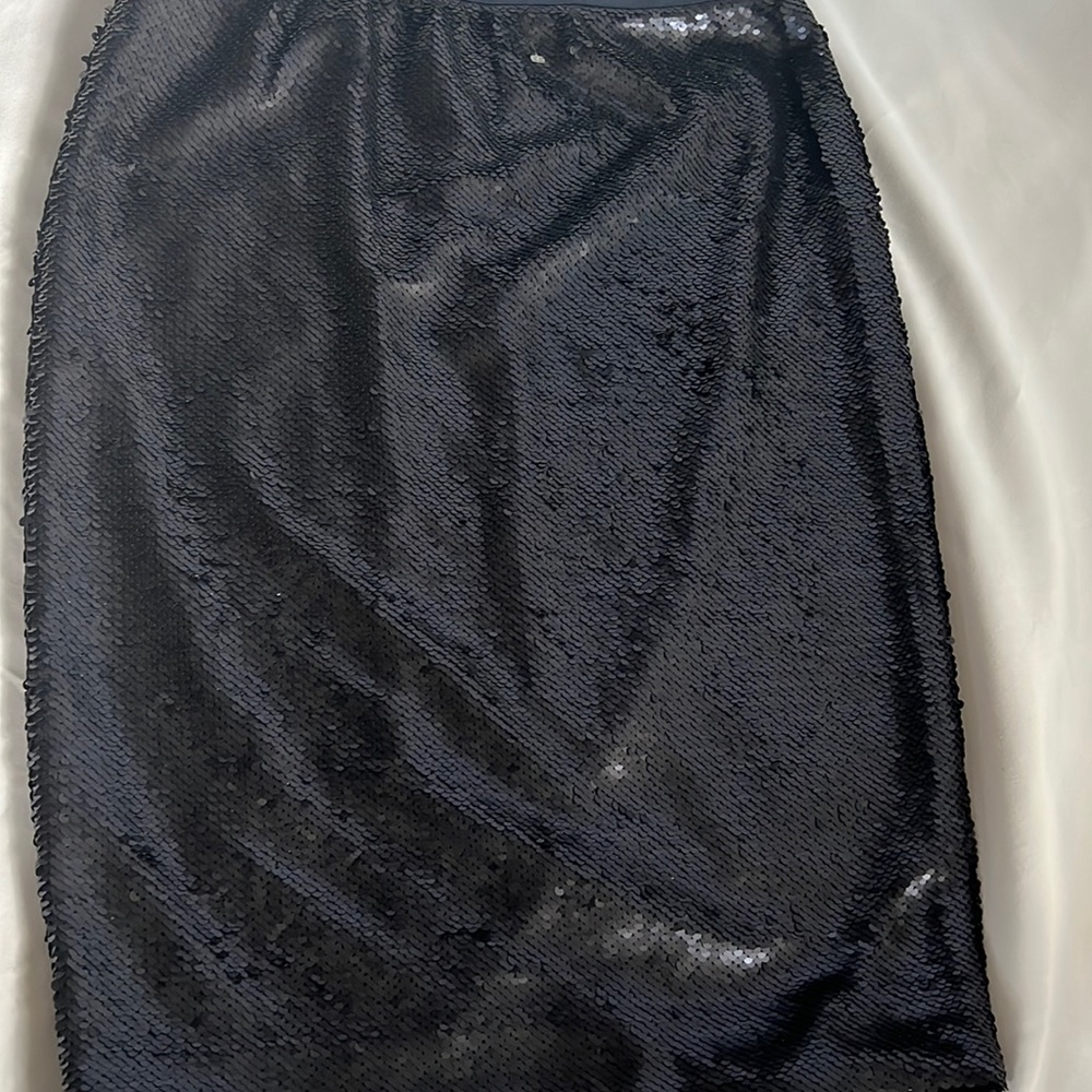 G by Giuliana high end looking sequence skirt. Size small. NWOT